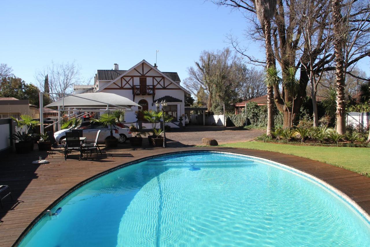 The Oak Potch Guesthouse Potchefstroom Eksteriør bilde