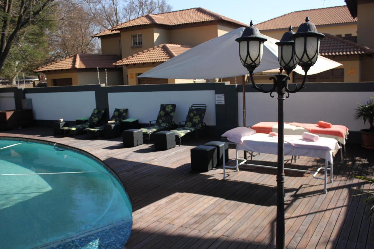 The Oak Potch Guesthouse Potchefstroom Eksteriør bilde
