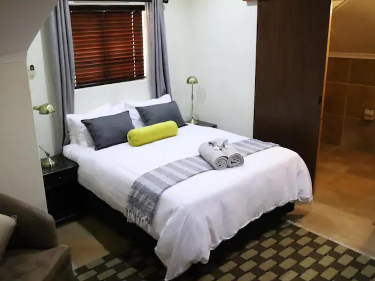 The Oak Potch Guesthouse Potchefstroom Eksteriør bilde